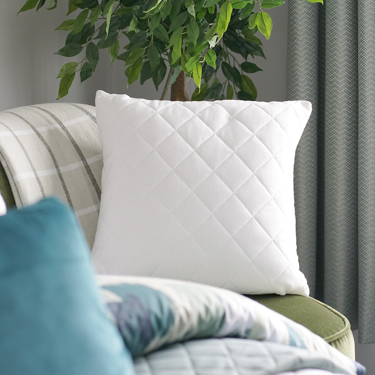 Ava Ivory Filled Cushion