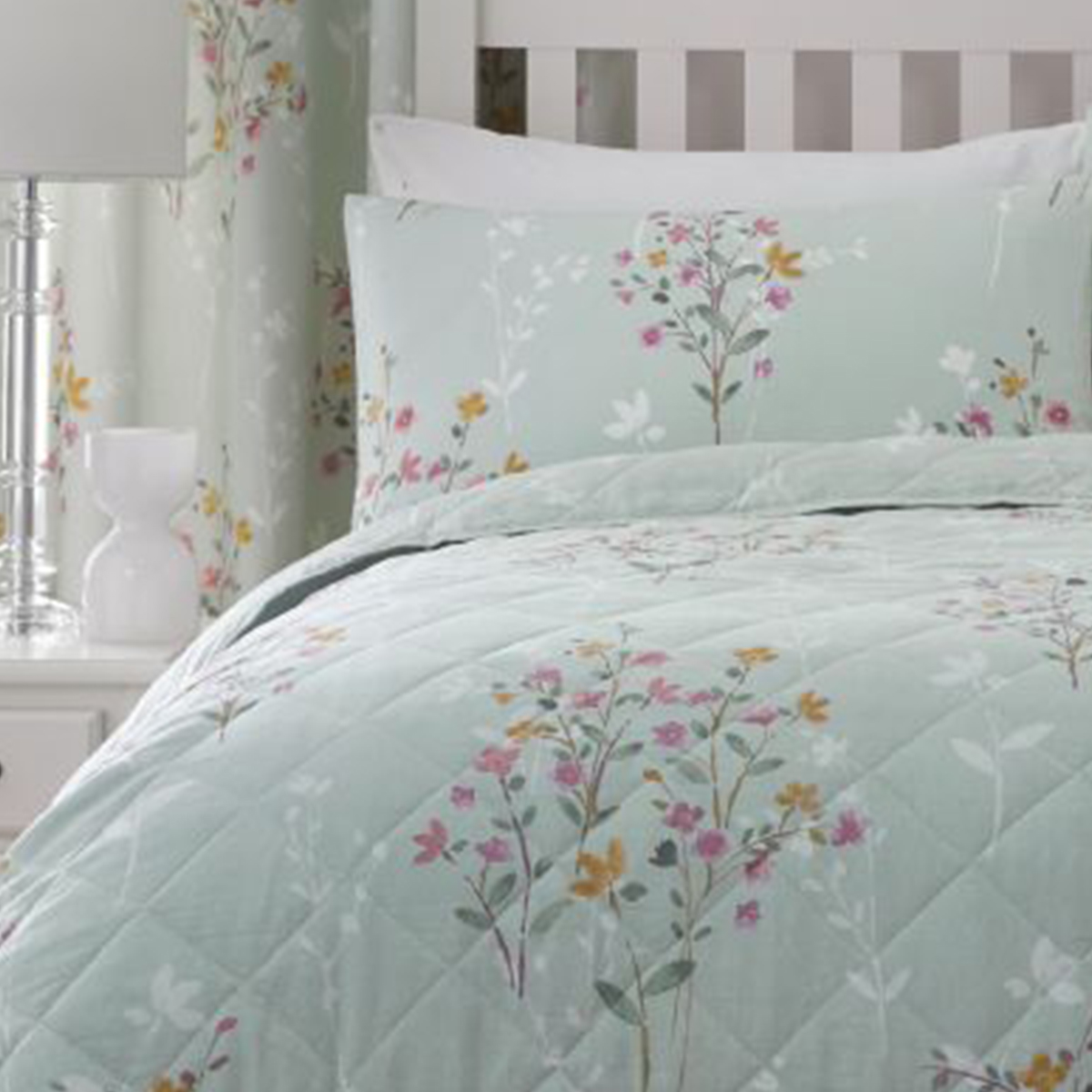 Felicity Green Quilted Bedspread 195x225cm