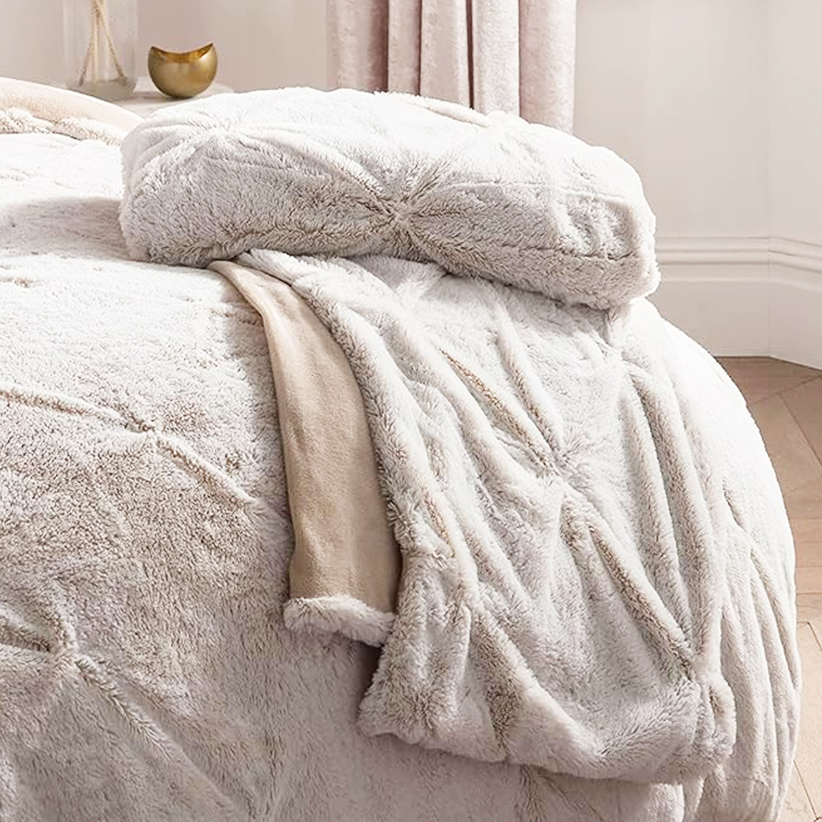 Super Soft Rouched Faux Fur Natural Throw 150x200cm