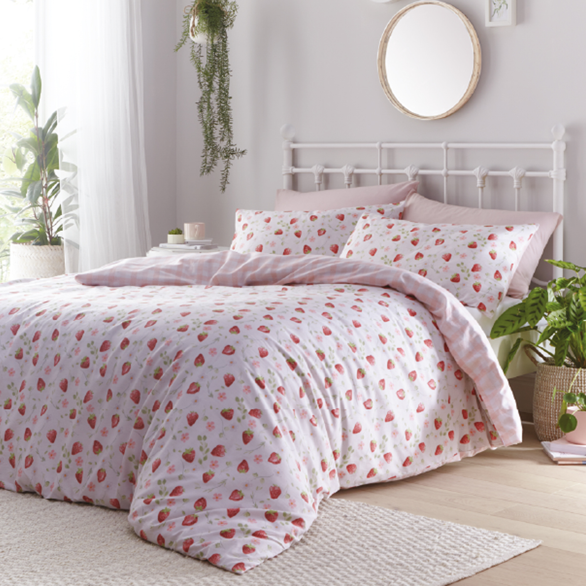 Strawberry Fields Pink Cotton Mix Duvet Set